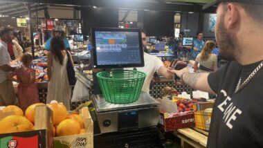 Installation d’une Balance Marques BM5 ARM DC 3 et d’une Imprimante à Étiquettes chez « Au Petit Paradis » au Marché Victor Hugo à Toulouse Balance de commerce à ticket Marqus BM5 ARM DC 3